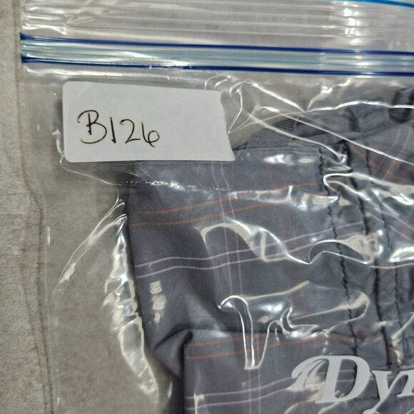 Life Is‎ Good Womens Tall 10/12 Gray Plaid Cargo Capri Pants - Picture 10 of 10